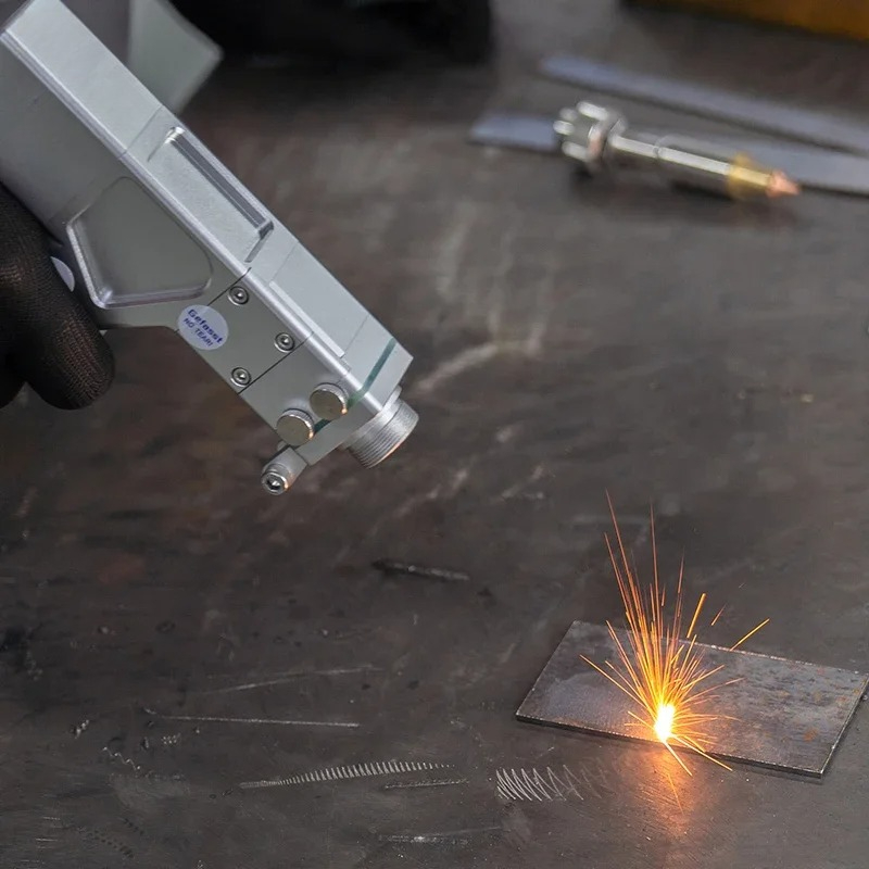 Máquina de soldadura de fibra  - Handheld Laser Welding Machine reseña y precio
